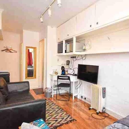 Leeward Gardens With Ensuite Londra Exterior foto